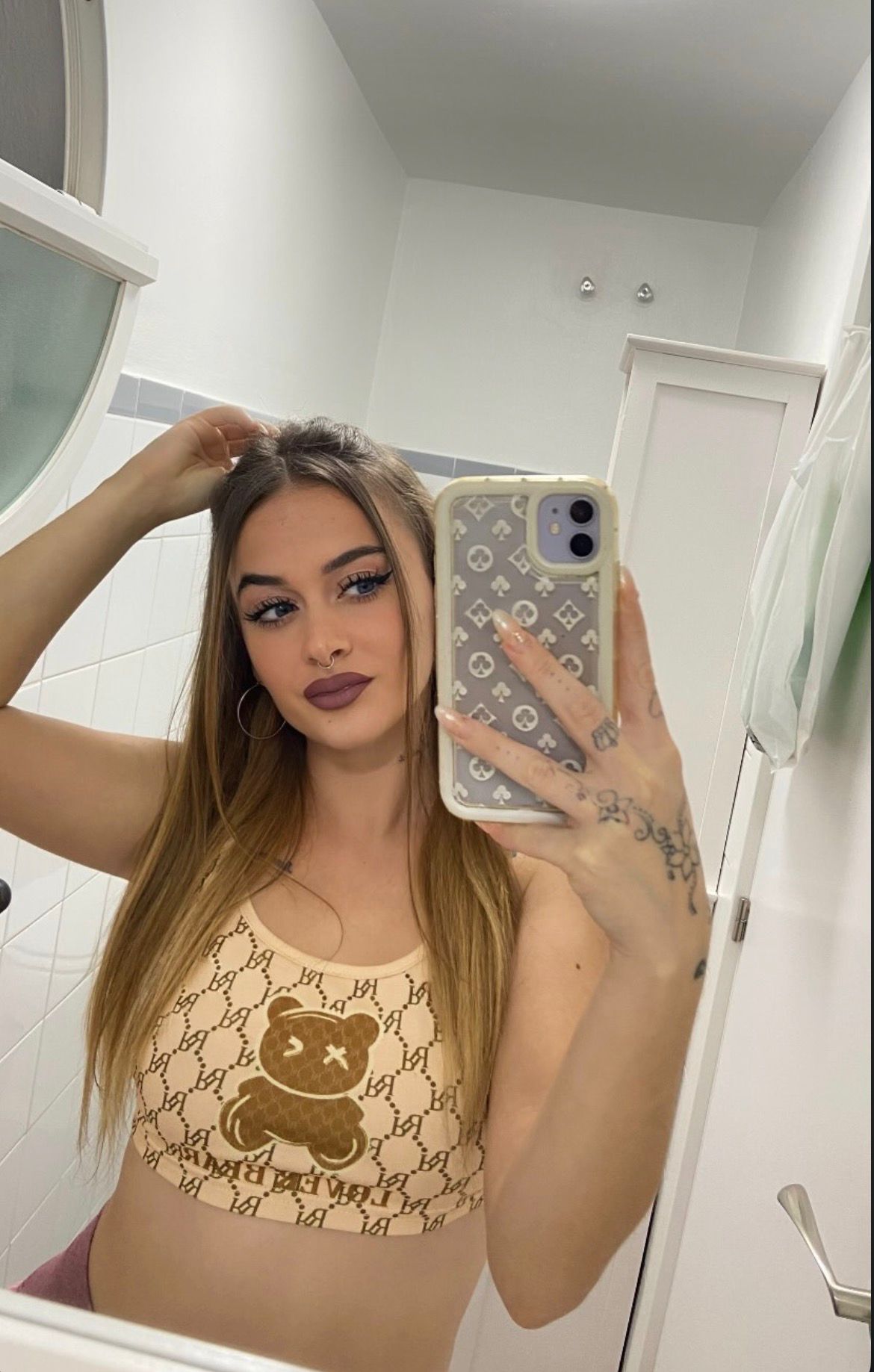 Escort - KAROL - Ibiza Tops